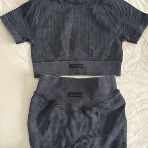 Bo+Tee Gray/Black Ribbed Activewear Set